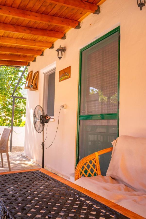 Apagio Apartments Mikros Gialos Exterior foto